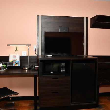 Regency Inn & Suites Faribault Екстериор снимка