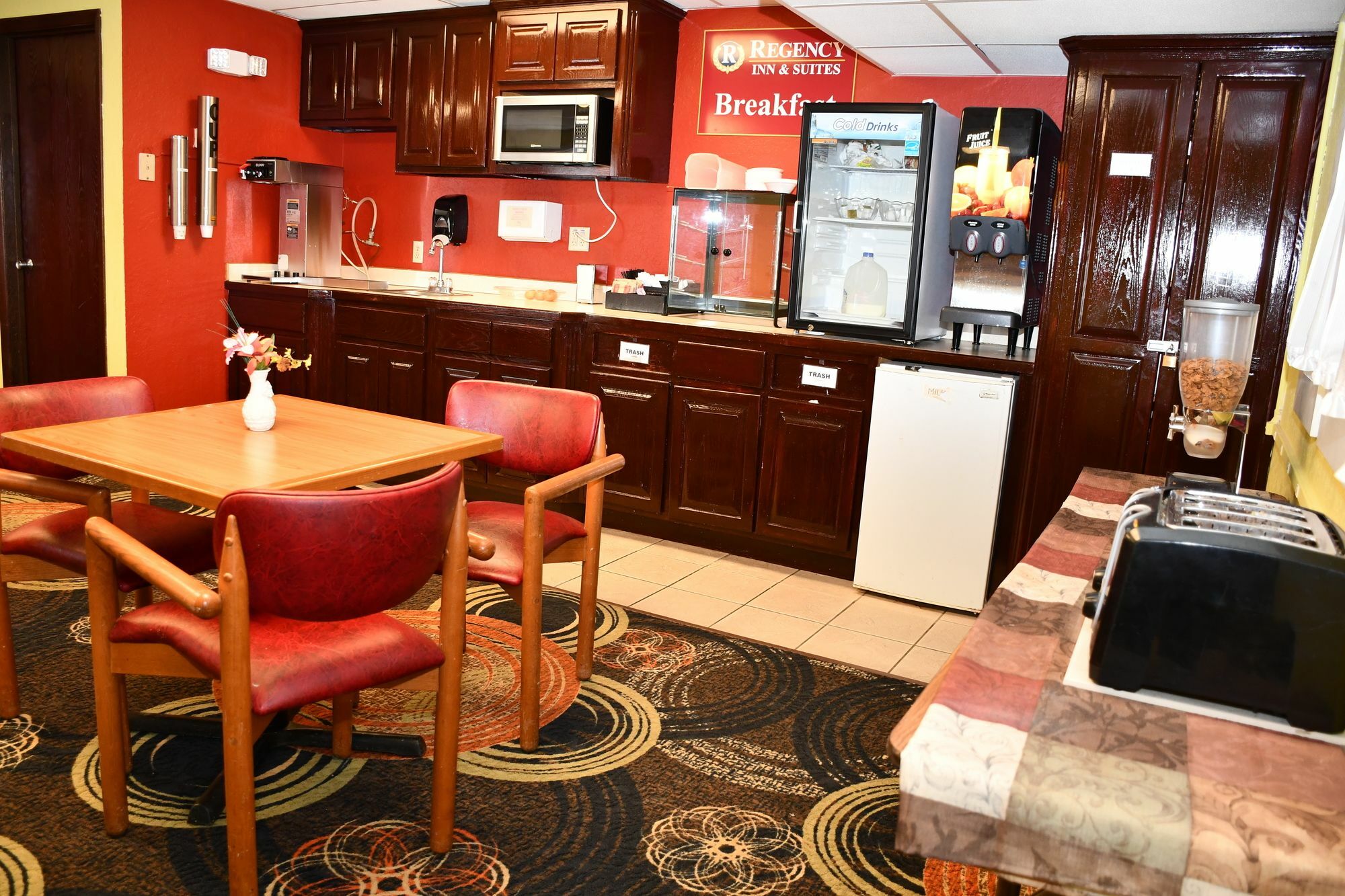 Regency Inn & Suites Faribault Екстериор снимка
