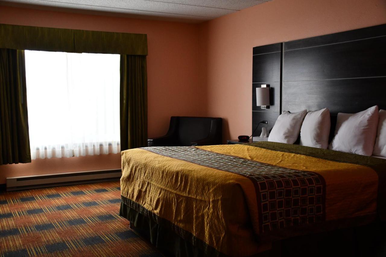 Regency Inn & Suites Faribault Екстериор снимка